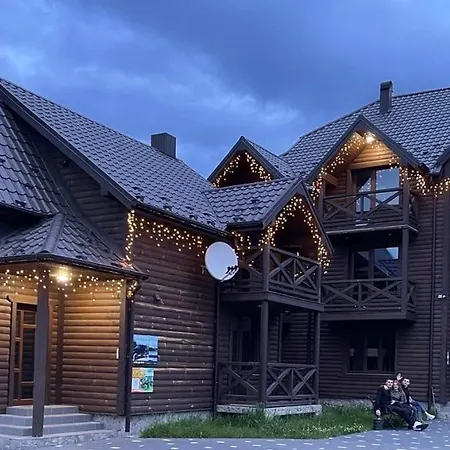 українка Hotel 3*