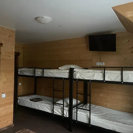 українка 3* Mykulychyn